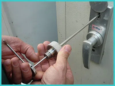 Advanced Locksmith Service Chicago, IL 312-288-7584 - 5-lock-opening